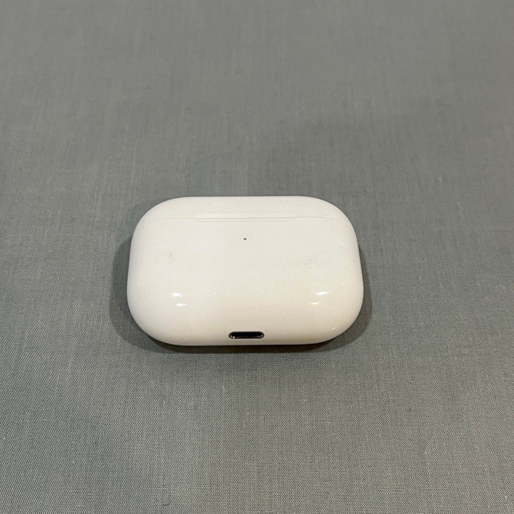 Apple AirPods Pro Wireless Headphones White A2084 A2190 Damaged Working